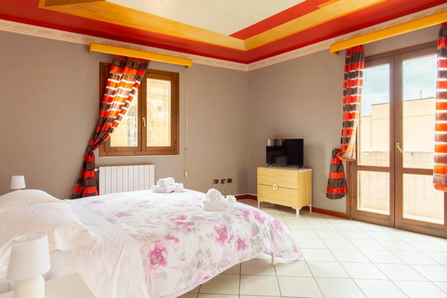 2 Apartments - Akragas Home 1 & 2 On Via Atenea City Center With View Agrigento Exterior foto